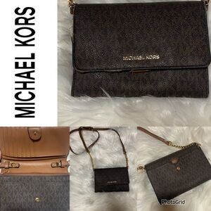 Michael Kors leather gold chains  Crossbody Bag